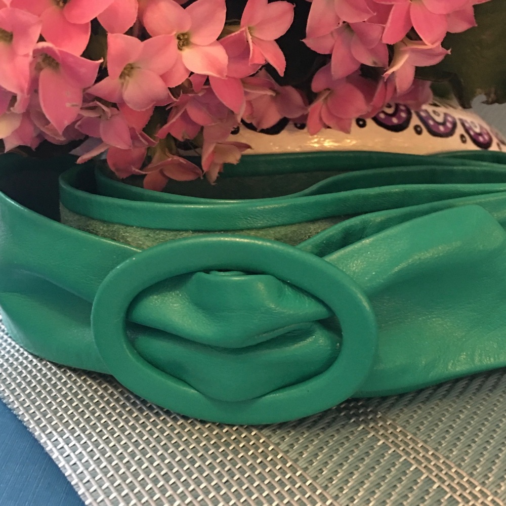 Vintage Kelly Green Leather Belt